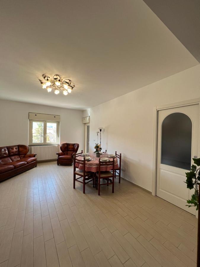 Apartament La Torretta LʼAquila Zewnętrze zdjęcie